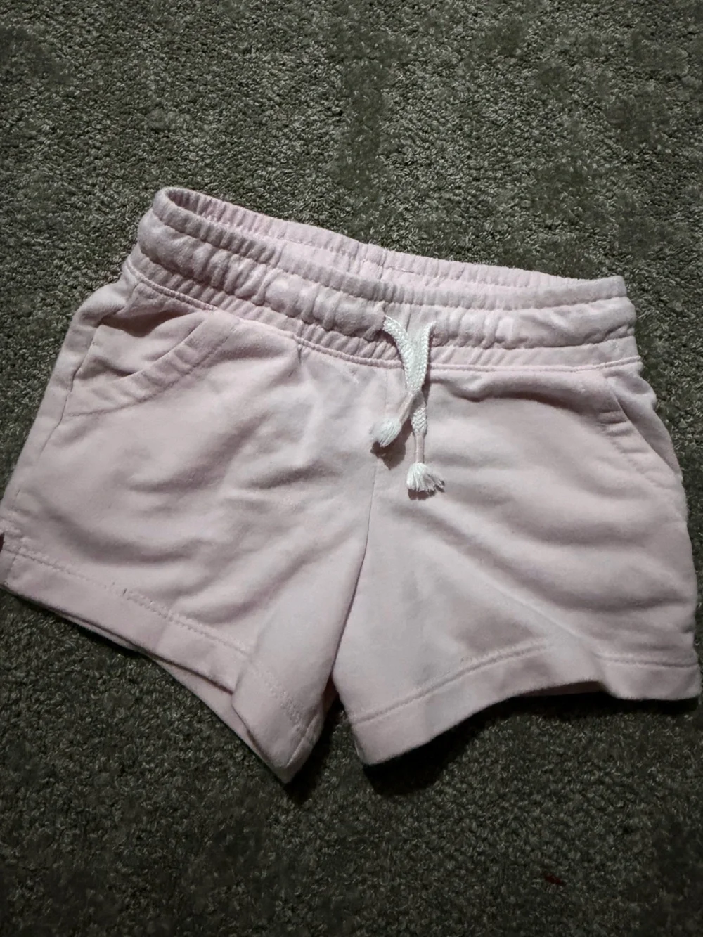 Cat‎ & Jack girls 5T shorts in pale pink sweatpants type material soft